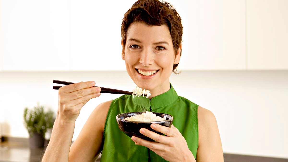 Just 3 spoonfuls of gym diet staple could raise risk of brain damage and CANCER