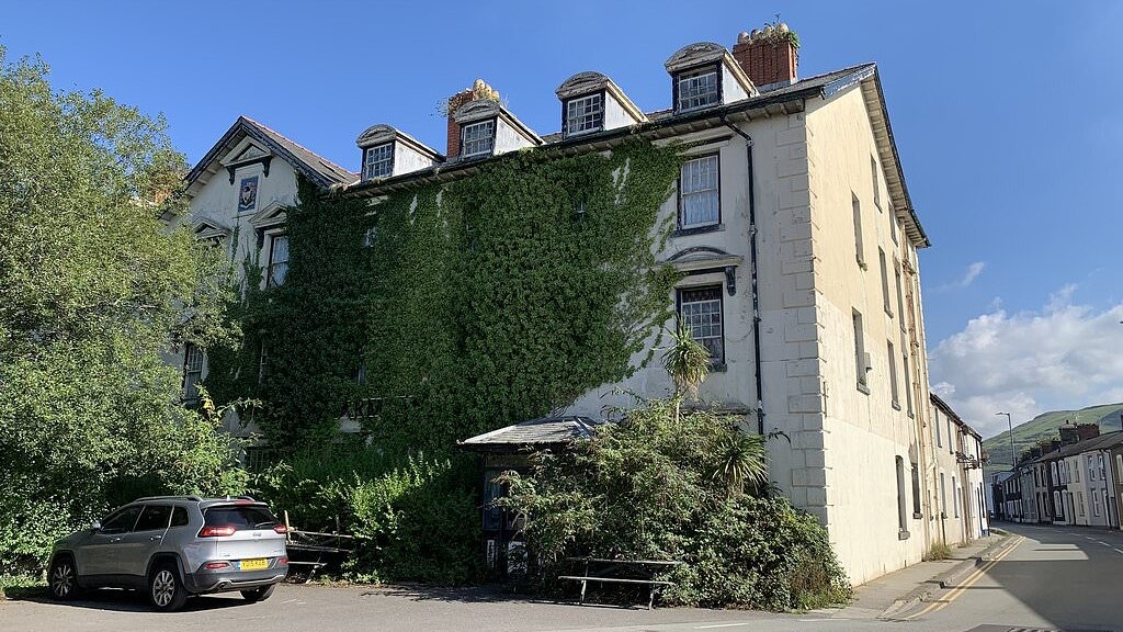 Let It Be! Locals lose fight to save Grade II-listed hideaway seaside hotel where John Lennon stayed with Yoko Ono