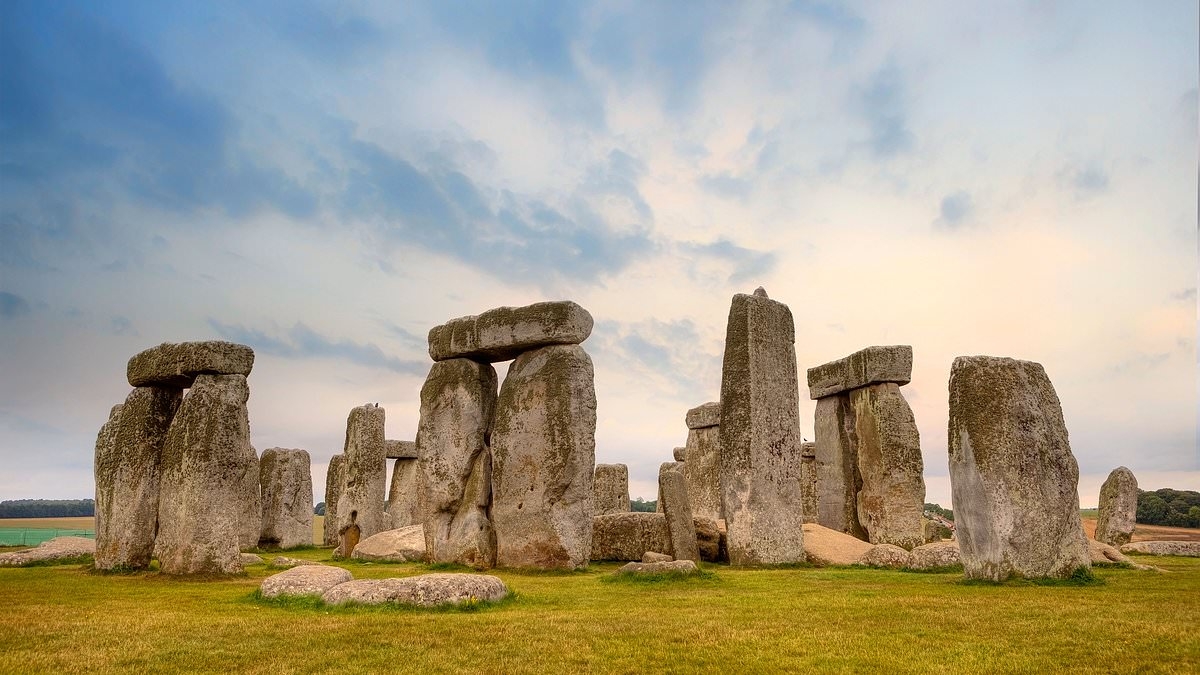 Now woke schools teach pupils that Stonehenge was built by black people... while Waterloo and Trafalgar go untaught