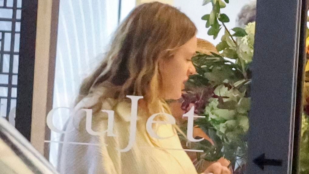 Not long to go now! Makeup free Madeline Holtznagel shows off her baby bump as she catches a private jet with billionaire beau Justin Hemmes just weeks before her due date