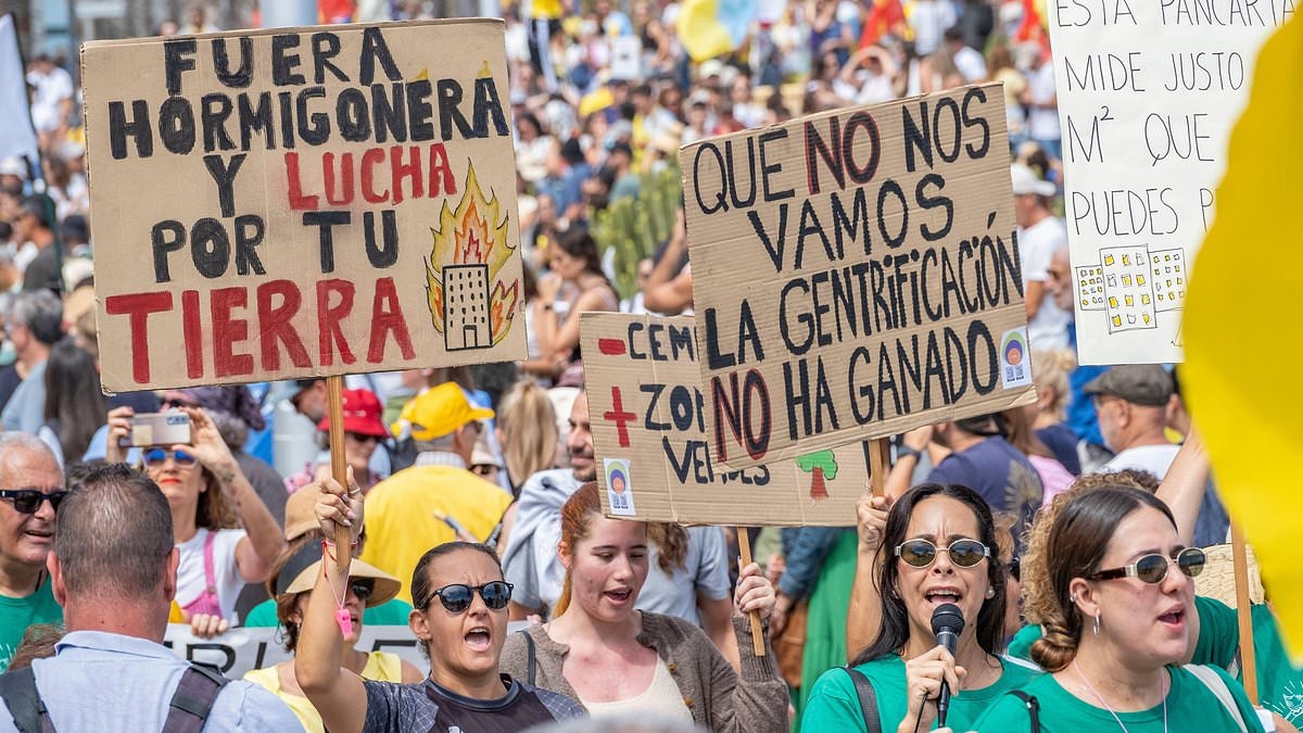 Easyjet releases statement following anti-tourism protests in Spain
