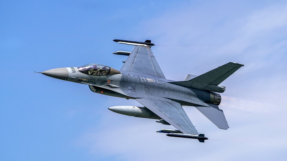 UFO crashes into U.S. Air Force fighter jet over Arizona during terrifying encounter