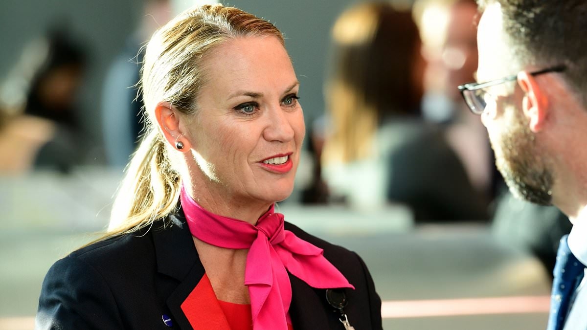 High profile judge unleashes on Qantas as his verdict over the illegal sacking of hundreds of workers looms