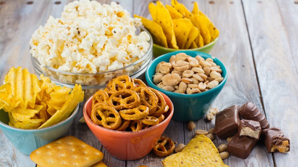 BREAKING NEWS Urgent recall issued as popular snack is found to be contaminated with faeces - risk of poisoning linked to bowel cancer