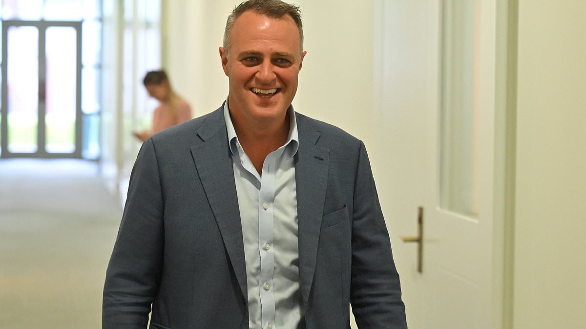 BREAKING NEWS Humiliation for Zoe Daniel as Tim Wilson makes history to reclaim seat of Goldstein - after the Teal independent celebrated victory with a dance party