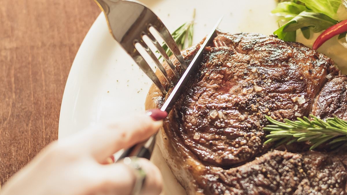 Sudden diet change could be 'first symptom' of early-onset dementia - striking before classic signs of the condition, doctors warn