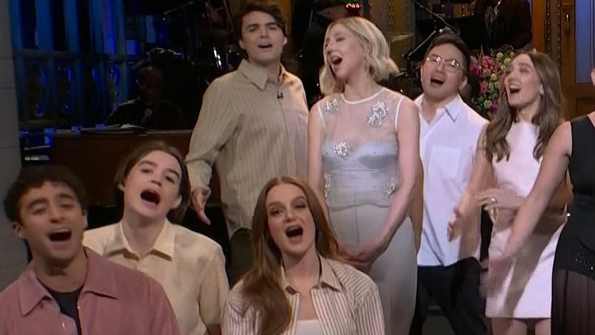 Saturday Night Live viewers convinced two cast members are secretly dating after spotting hidden clues