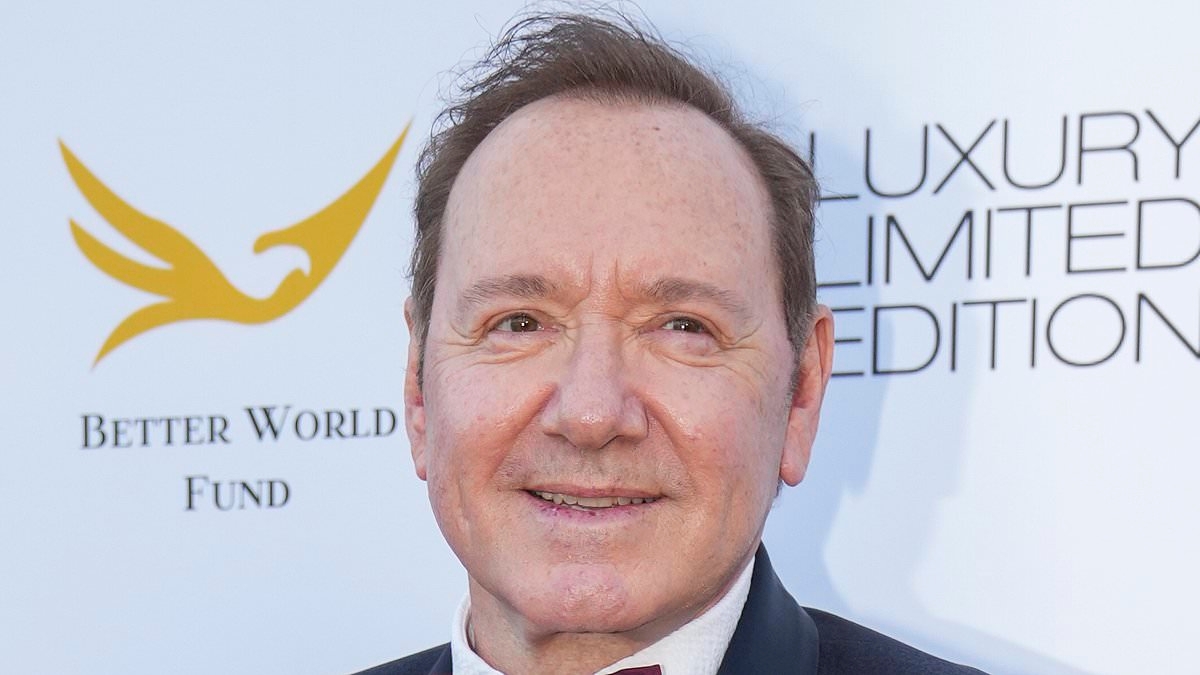What has Kevin Spacey done to his face? Disgraced actor sparks plastic surgery rumors at Cannes