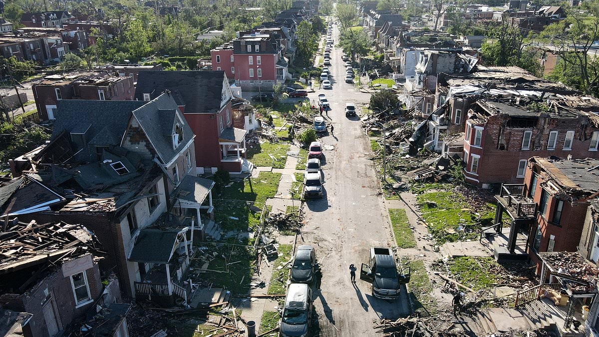 St. Louis SUSPENDS emergency boss for failing to deploy tornado siren before twisters that killed FIVE