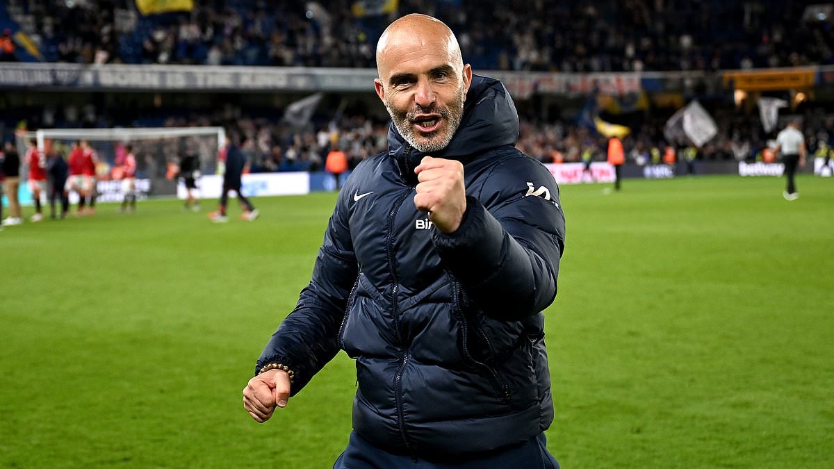 Chelsea ready to offer £50m for Premier League striker also wanted by Man United