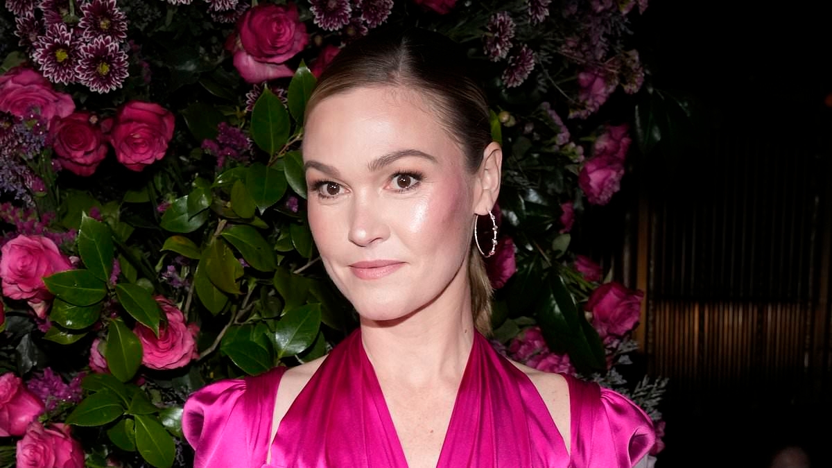 Julia Stiles reveals past struggle with disordered eating that was triggered by industry pressures