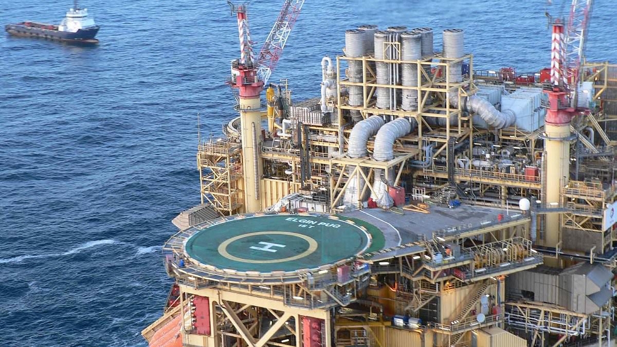 Helicopter blade just missed oil rig worker after it broke during high winds, air accident investigation finds