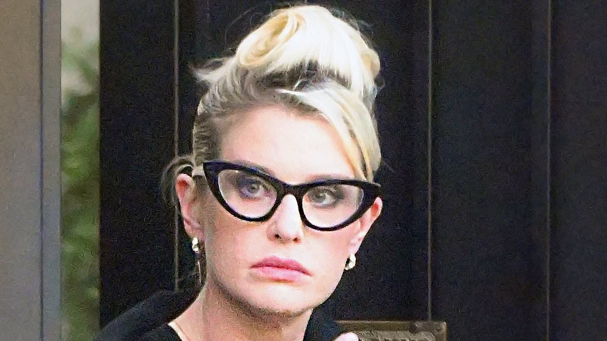 Kelly Osbourne showcases her slender frame in jeans and pricey Chanel accessories as she heads for dinner