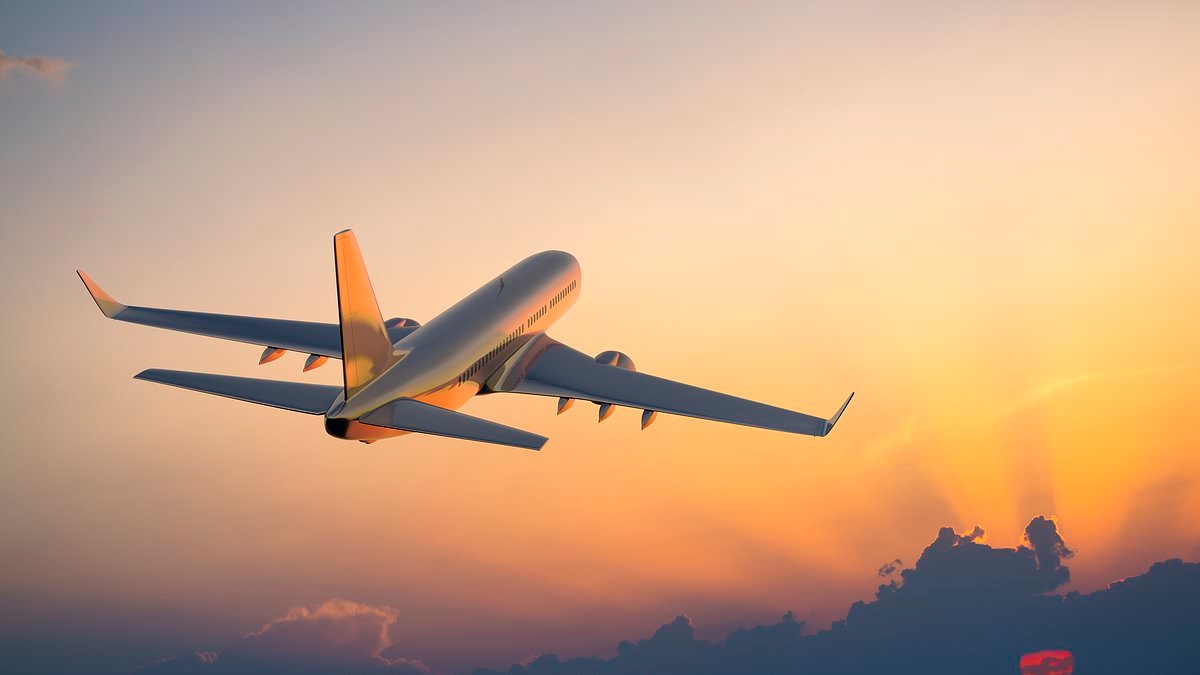 A travel expert's five tried-and-tested hacks to beat jet lag