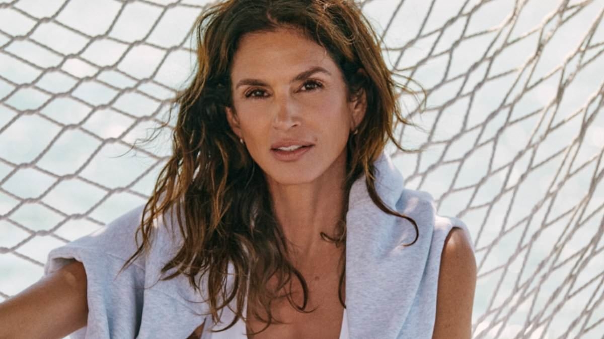 Cindy Crawford reveals devastating family loss: 'We had to say goodbye'