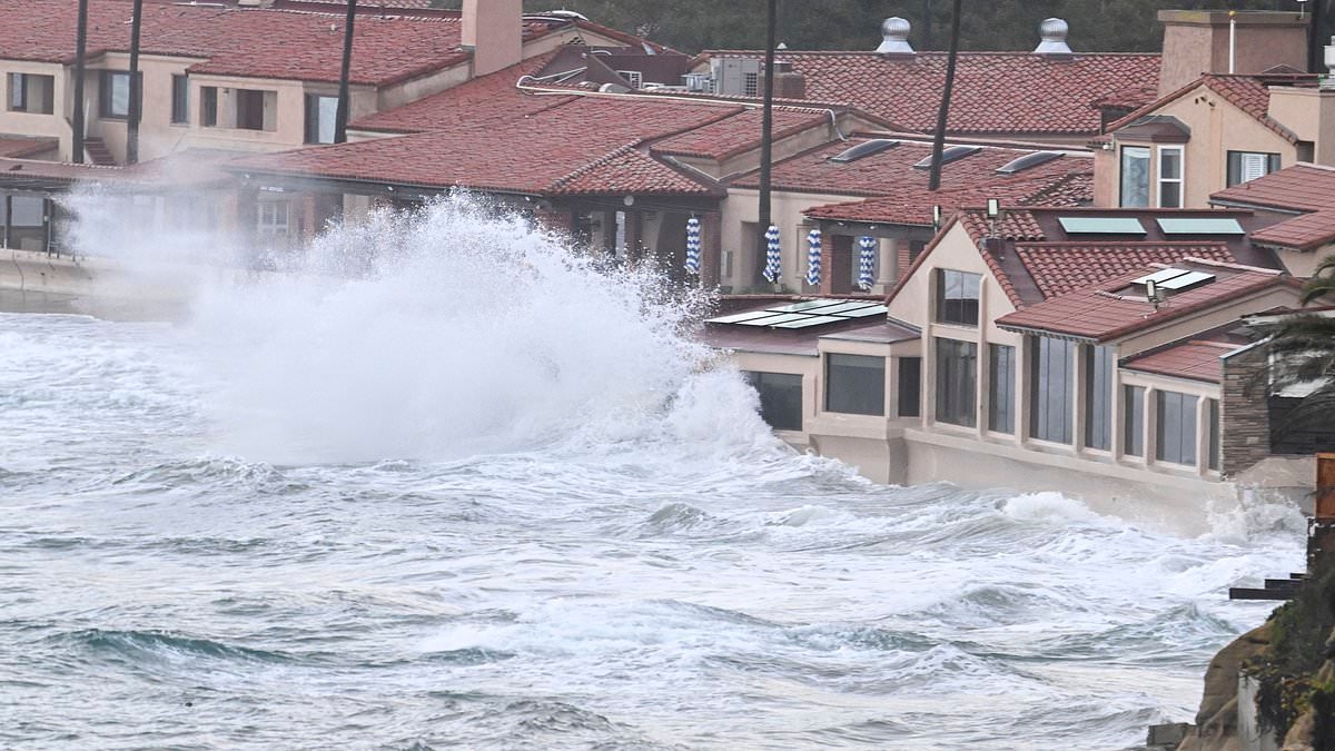 Scientists warn America's wealthiest cities are SINKING... and could disappear in 25 years
