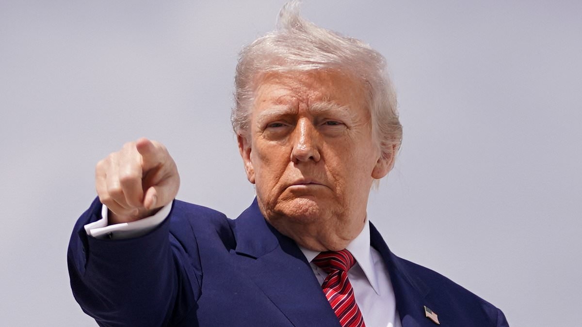 Donald Trump takes swipe at the New York Jets during Tim Tebow's White House visit