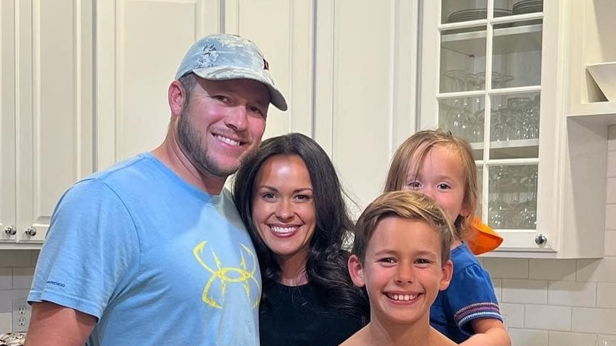 Internet fiercely divided over former teacher's 11 'non-negotiable rules' for her kids