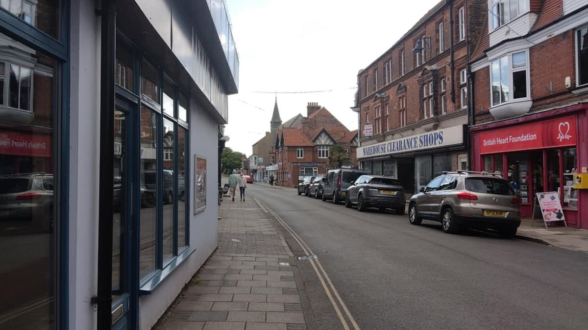 Domi-NO! Families in traditional Victorian and Edwardian seaside town fight against pizza branch opening