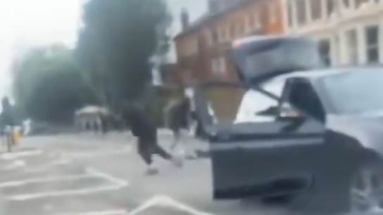 Chaotic moment street fight explodes in Islington before motorist runs over cyclist during the melee