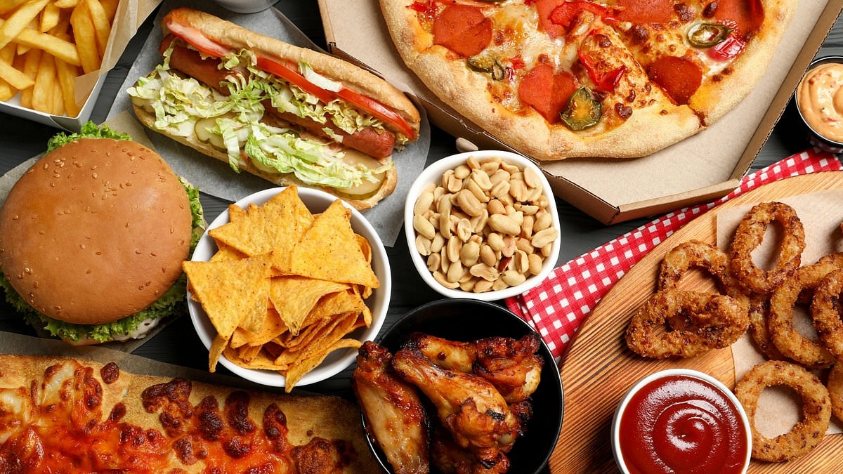Doctor issues cancer warning over popular quick dinner - 'it could increase risk by 55%'