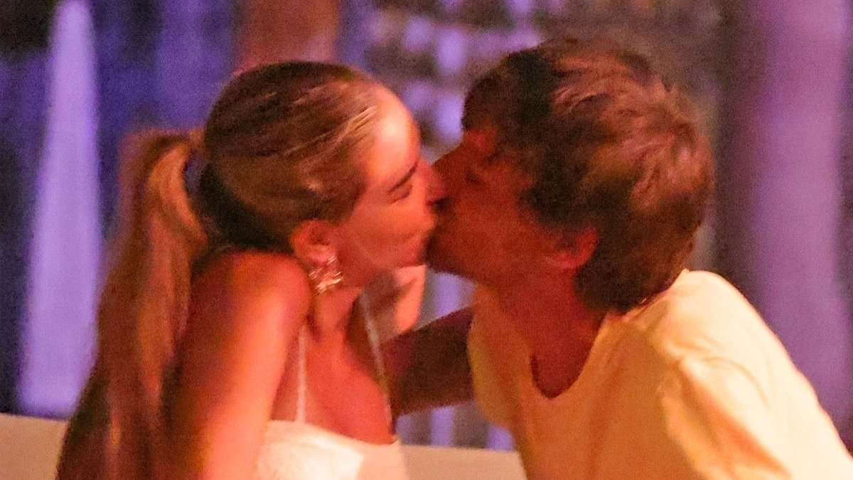 Louis Tomlinson shares kiss with girlfriend Zara McDermott during romantic getaway to Costa Rica