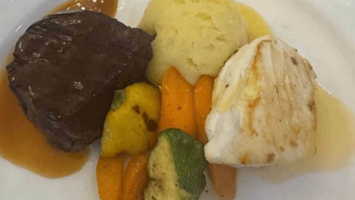 'Worse than airline food': Crypto investors who paid $1.7m for Trump event furious at meal served