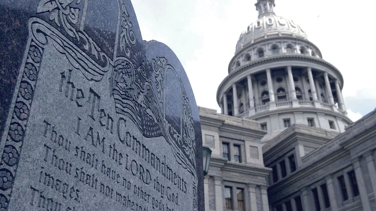 Texas Republicans make BIBLICAL mistake as they order teachers to post Ten Commandments in classrooms