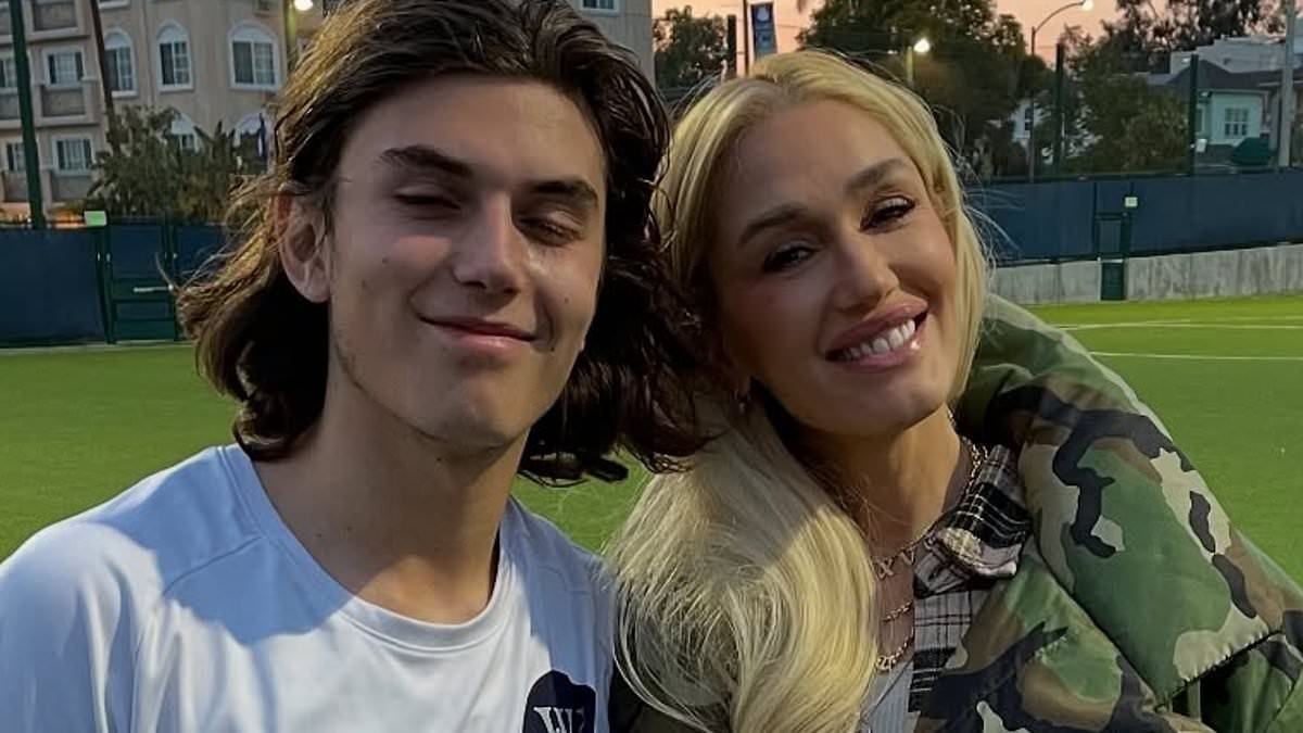 Gwen Stefani's eldest son Kingston, 19, towers over his mother as fans all say the same thing