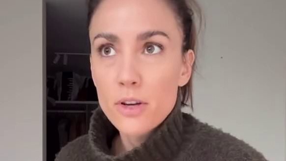 Rachael Finch shares lengthy hate message from brutal online troll who called her a 'bats*** crazy mother': 'Get a life'