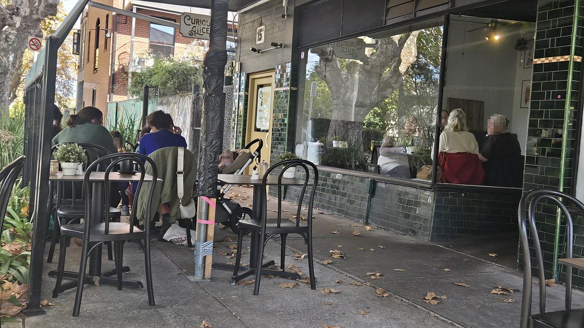 Melbourne café diner rants about 'rude' act taking place in this photo - before being slammed as 'entitled'