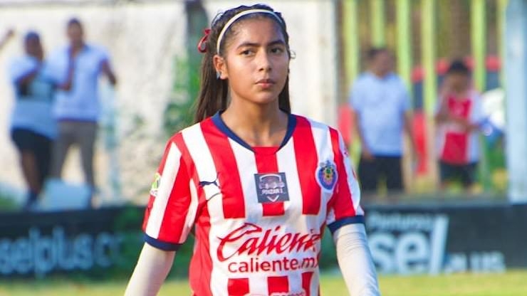 Footballer, 15, collapses and dies during match in Mexico after suspected heatstroke - as investigation launched into tragedy