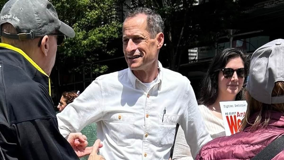 Disgraced politician spotted soft-launching his comeback after underage sexting