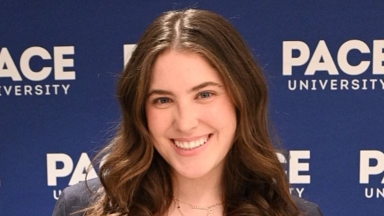 Sports Illustrated Swimsuit model reveals how breast reduction surgery helped ease chronic health condition