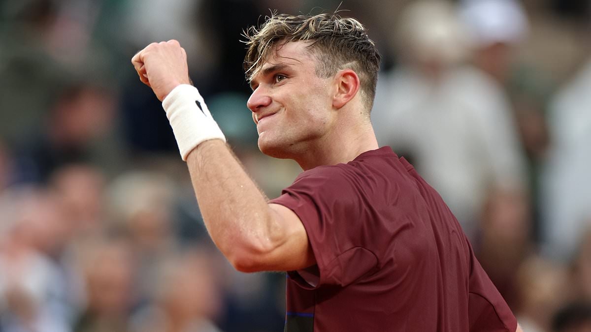 Jack Draper puts seal on a sensational French Open first round for Brits as he fights back to win at Roland Garros for the first time