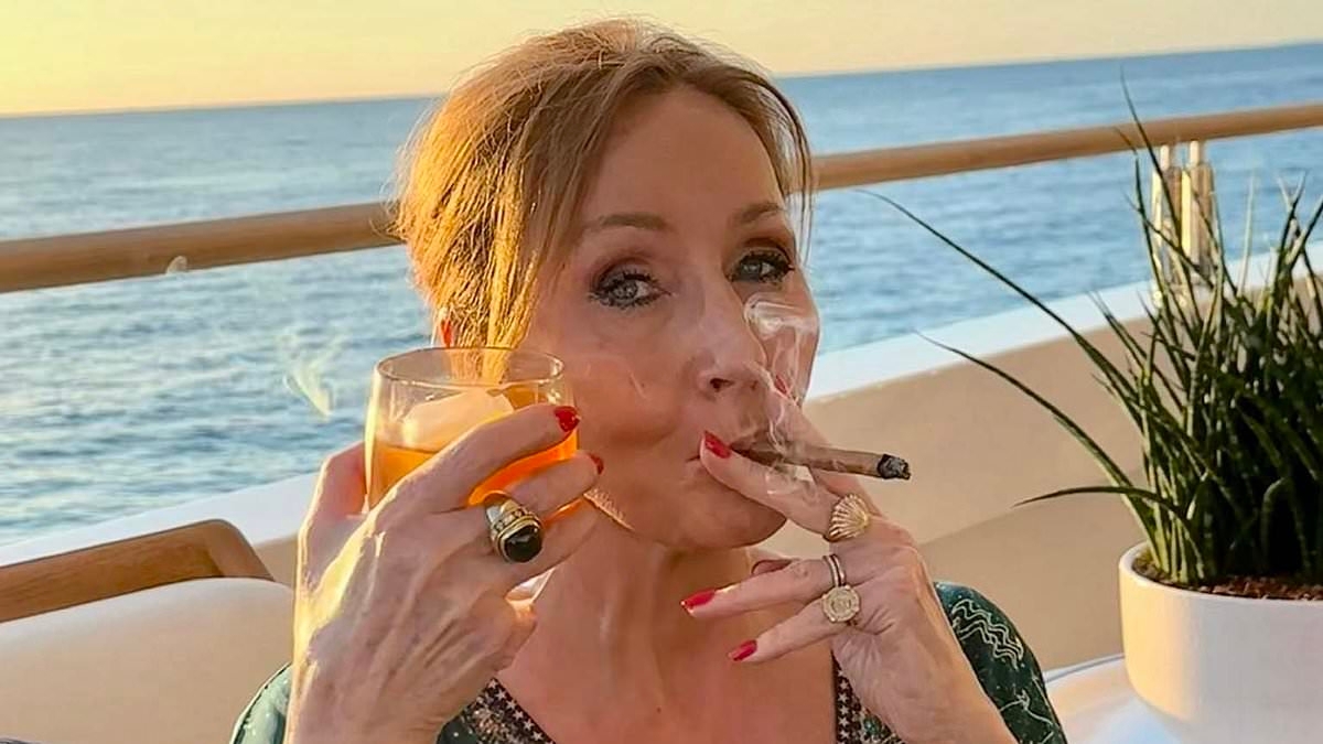 EUAN McCOLM: In praise of JK Rowling - the one-woman crowdfunder backing women who told truth about sex and gender