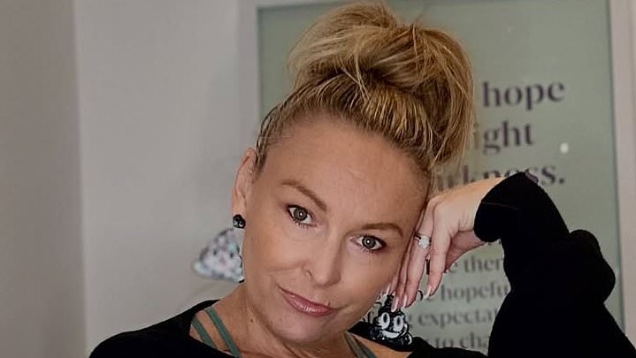Married At First Sight expert Mel Schilling reveals excruciating symptoms she ignored before her shock cancer diagnosis
