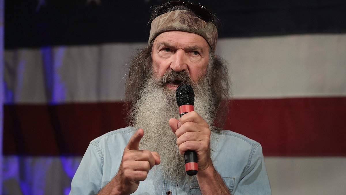 Duck Dynasty make shock decision on how to handle Phil Robertson's death