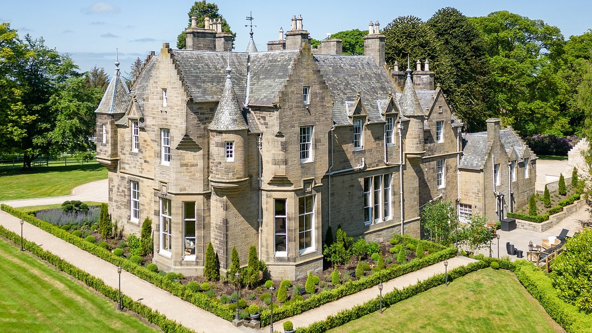 Inside incredible panic room hidden behind two bookcases in £3.8 million Scottish castle as it goes on the market