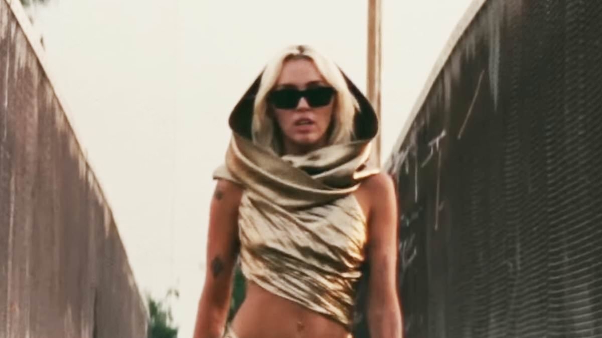 Miley Cyrus breaks silence on 'feud' with Jennifer Lawrence