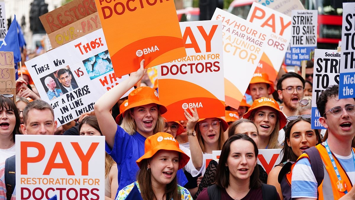 Public is fed up of striking medics and support for a future walk out of junior doctors over pay plummets after last year's bumper wage rises