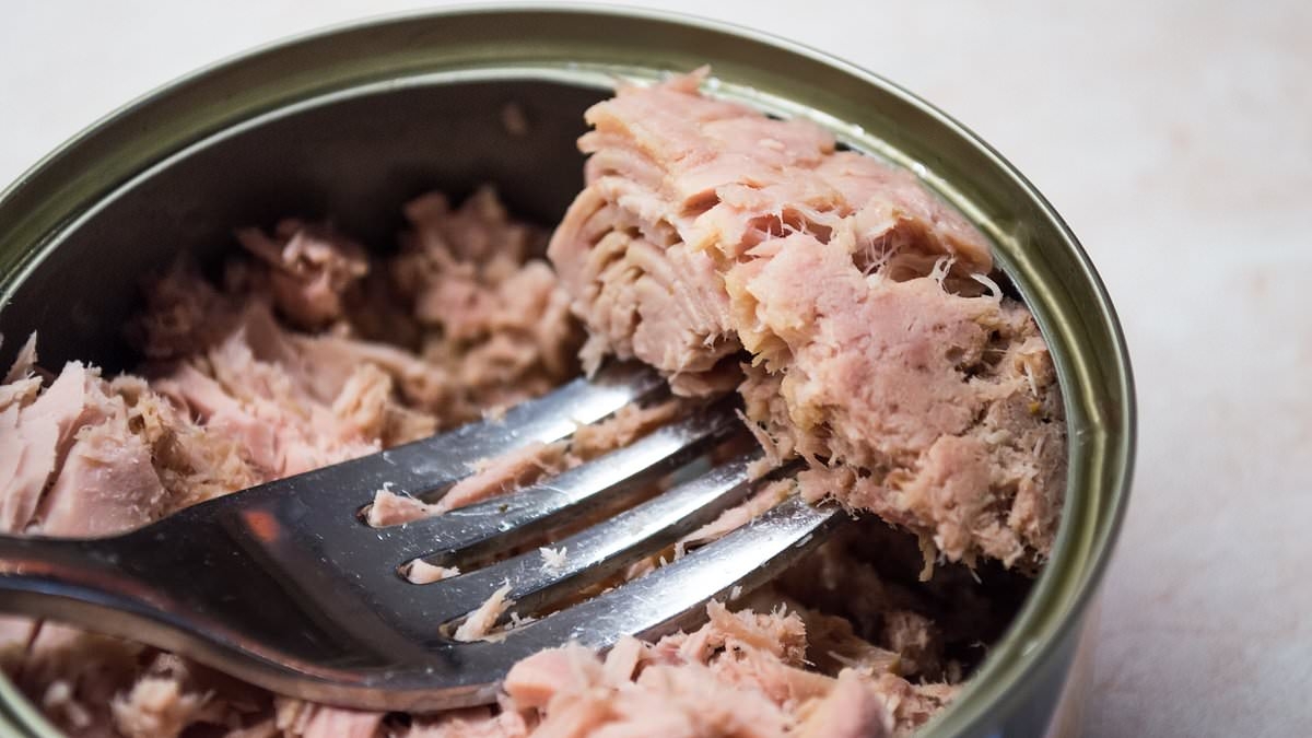Etiquette expert details shocking list of foods you should NEVER eat in front of coworkers