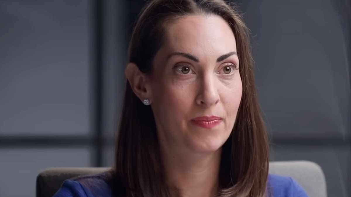 The common question that will make people dislike you, according to to a body language expert
