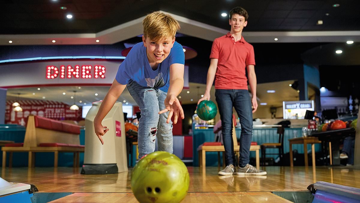 Hollywood Bowl shares fall as sales dented by warm weather