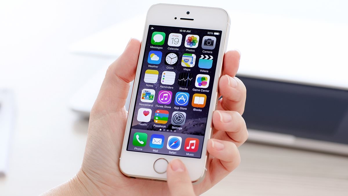 Paramedic reveals the simple phone hack that could save your life: 'We need you to do this'
