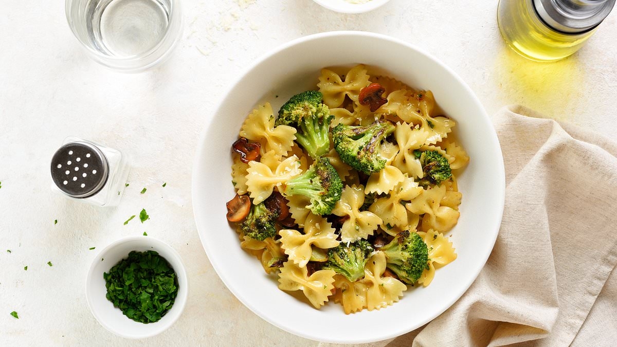 You're eating pasta wrong! Expert reveals how to enjoy carbs guilt-free - and why you should NEVER eat noodles fresh out the pan