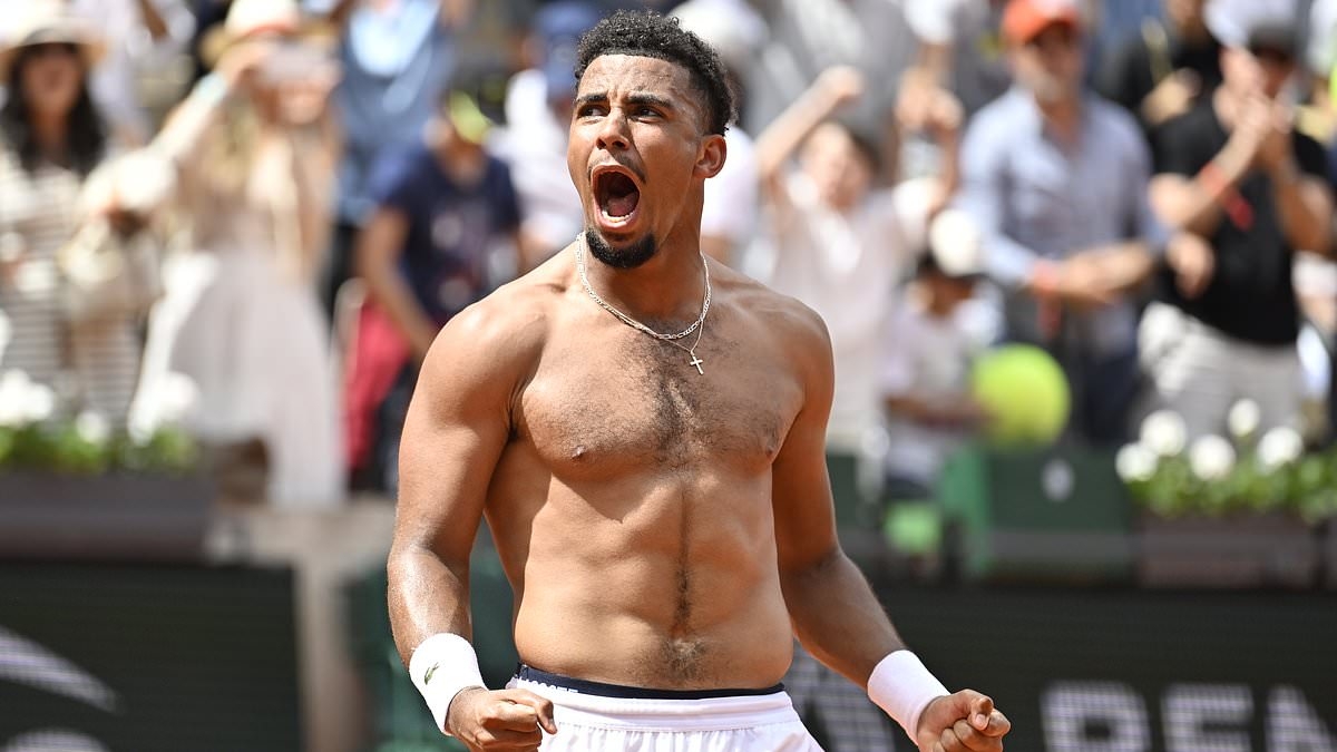 Shocking moment tennis fans FIGHT over star's t-shirt after French Open five-set thriller