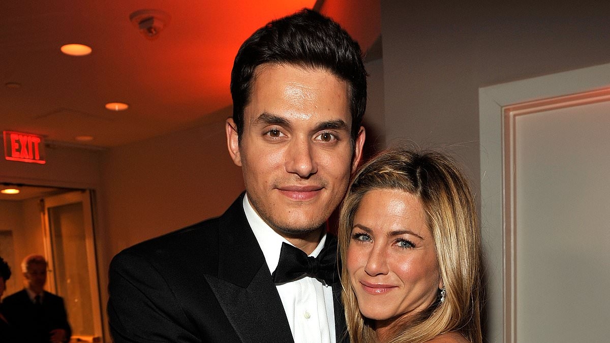 John Mayer debuts mature makeover at star-studded Vogue event