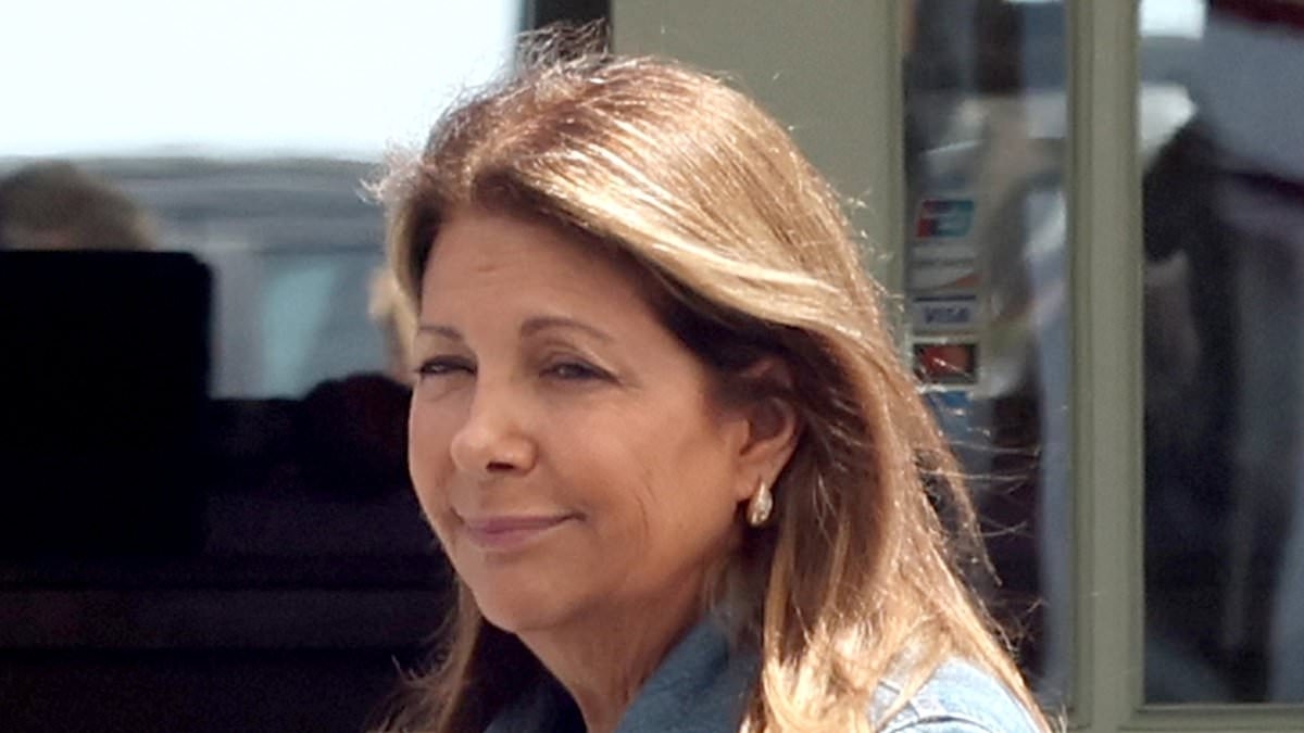 EXCLUSIVE Retired 80s actress who starred in coming-of-age classic looks unrecognizable on rare outing