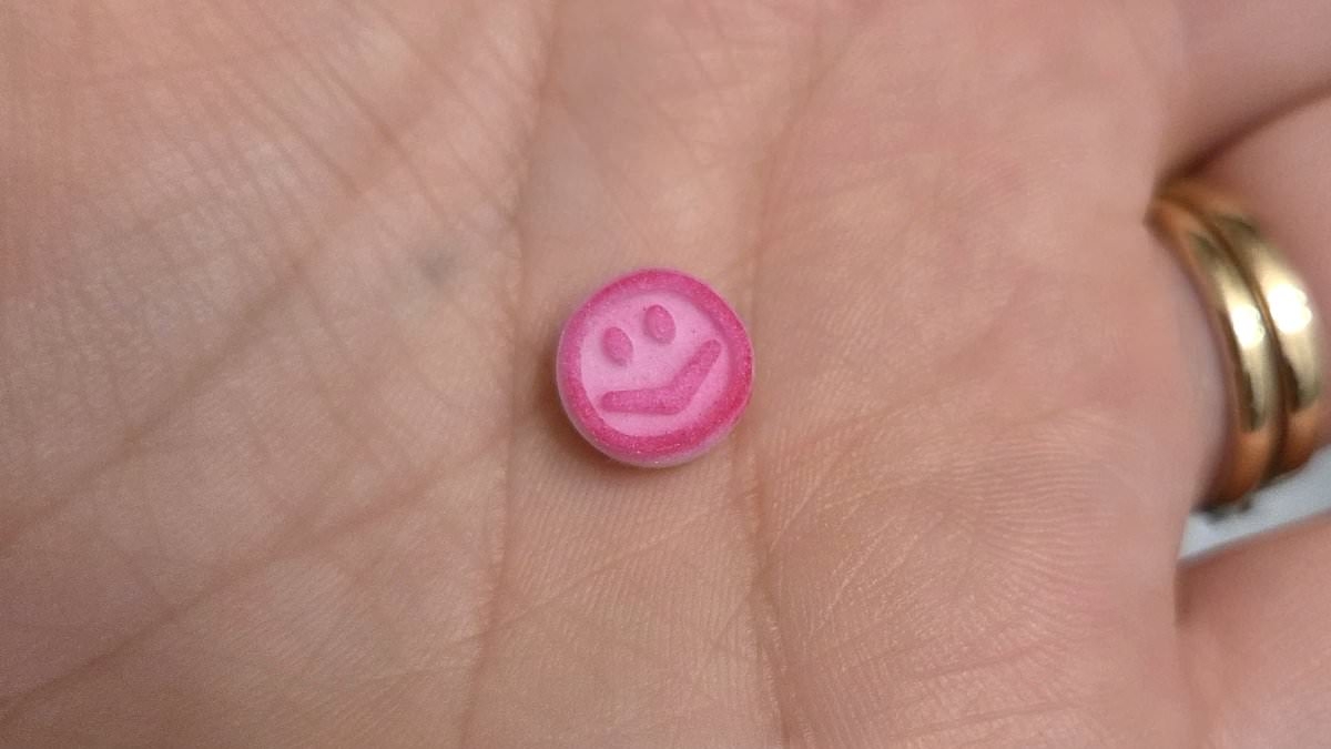 I couldn't figure out why I had a small pink smiley face in my washing machine... but there's a simple answer
